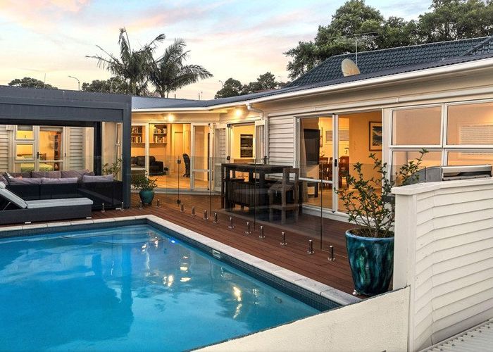  at 9 Clematis Avenue, Murrays Bay, Auckland