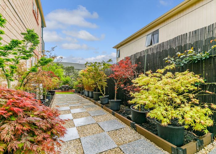  at 4/27 Lucienne Drive, Ranui, Auckland