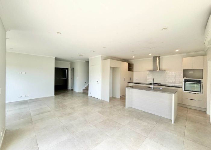  at 39 Waituarua Drive, Takanini, Papakura, Auckland