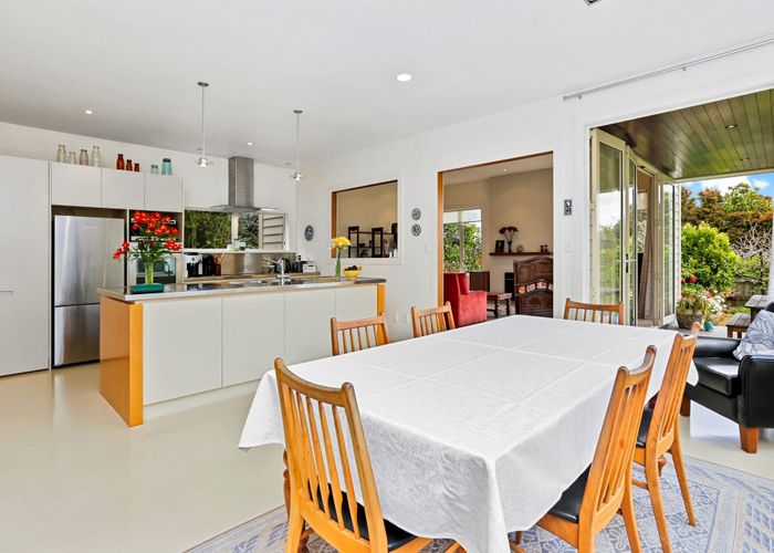  at 32 Woodside Road, Mount Eden, Auckland