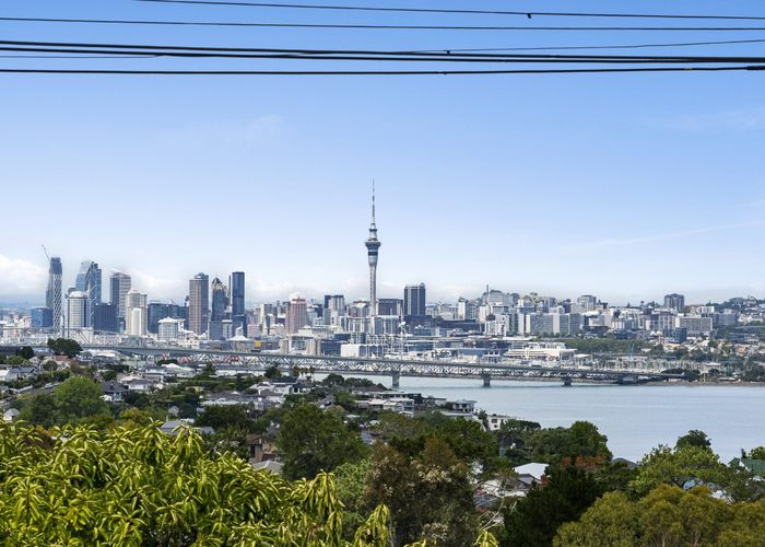  at 3 Huka Road, Birkenhead, North Shore City, Auckland