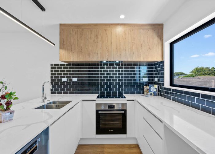  at 8/43 Marr Road, Manurewa, Manukau City, Auckland