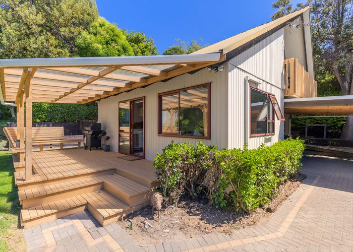  at 2/17 Sunset Street, Hilltop, Taupo