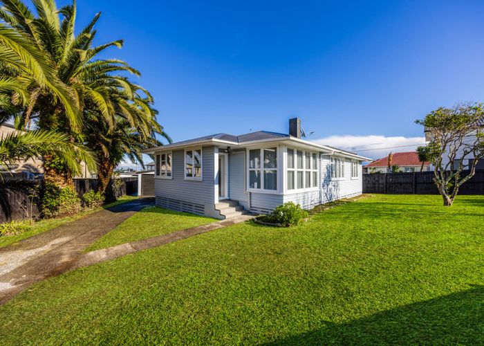  at 21 Farnborough Crescent, Mangere, Manukau City, Auckland