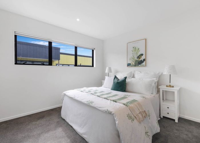  at 201/3 Dishys Road, Flat Bush, Manukau City, Auckland