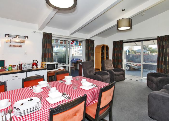  at 16 Beach Road, North New Brighton, Christchurch City, Canterbury