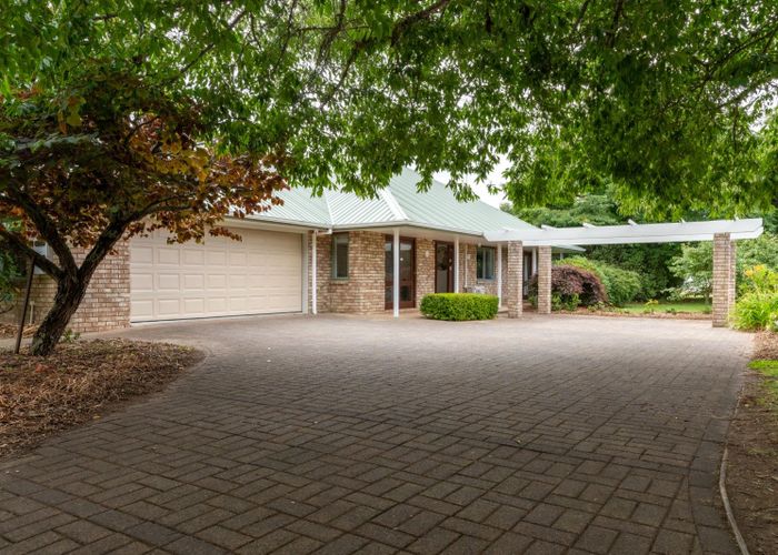  at 21 Cowley Drive, Leamington, Cambridge