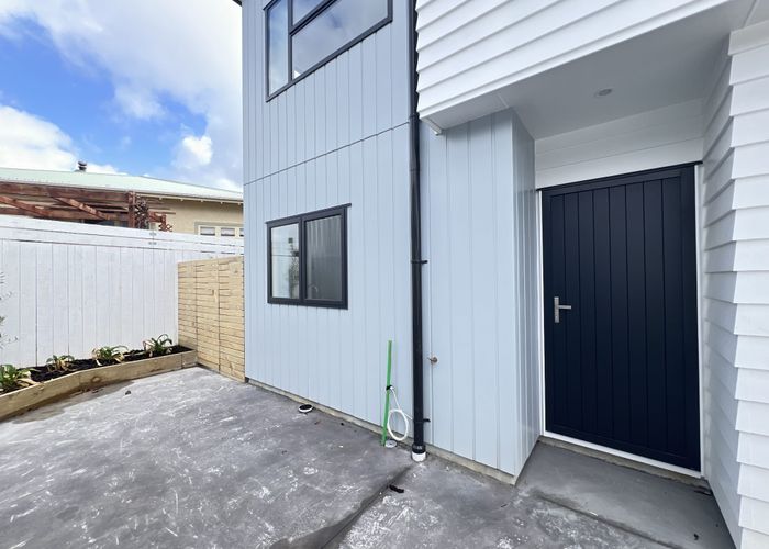  at B & C/2 Snell, Clouston Park, Upper Hutt, Wellington