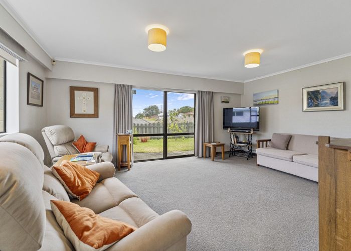  at 44 Norfolk Crescent, Otaki Beach, Otaki