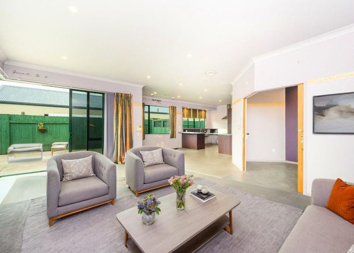  at 8 Fernlea Avenue, Kelvin Grove, Palmerston North, Manawatu / Whanganui