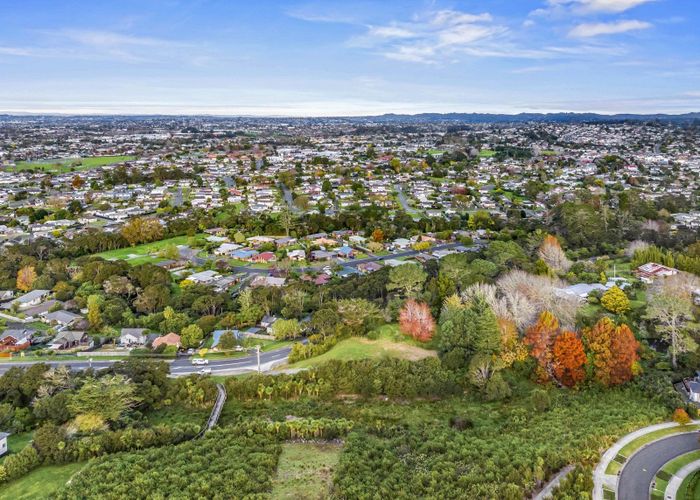  at 75-75a Birdwood Road, Swanson, Waitakere City, Auckland