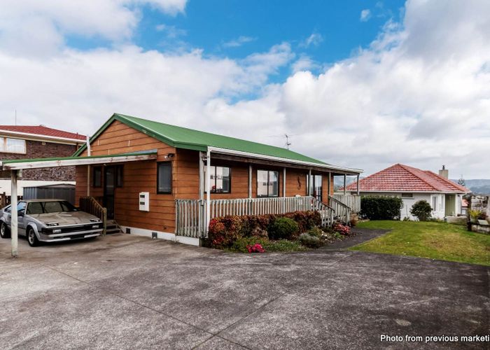  at 1/4180 Great North Road, Glendene, Waitakere City, Auckland