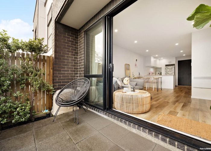  at 4 Tokai Place, Glen Eden, Waitakere City, Auckland
