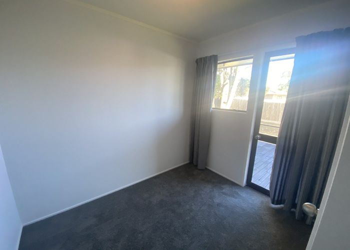  at 2/1 Huber Street, Weymouth, Manukau City, Auckland
