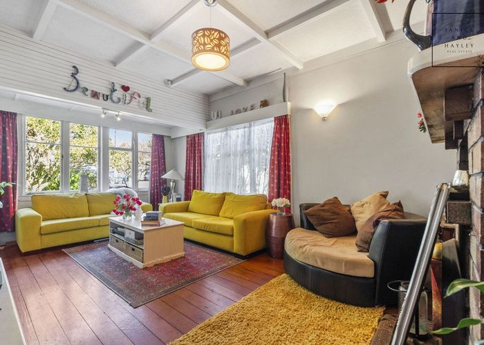  at 46 Grande Vue Road, Hill Park, Manukau City, Auckland