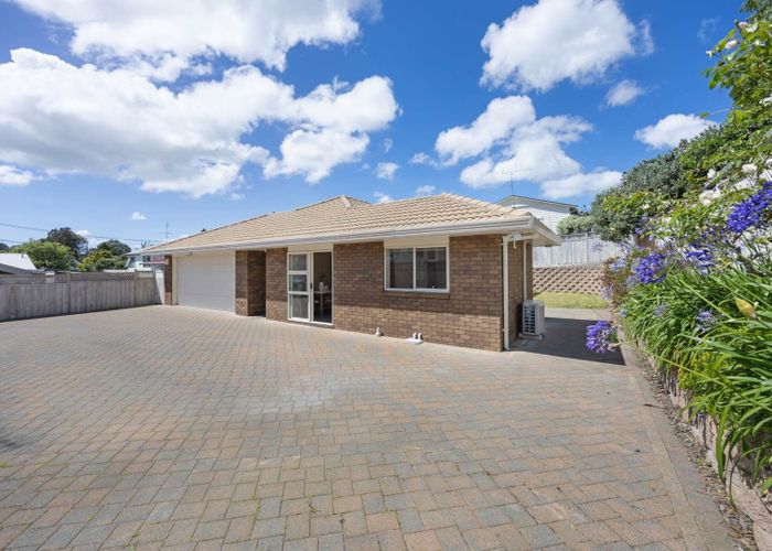  at 6A  Admiral Beatty Avenue, Mount Roskill, Auckland City, Auckland