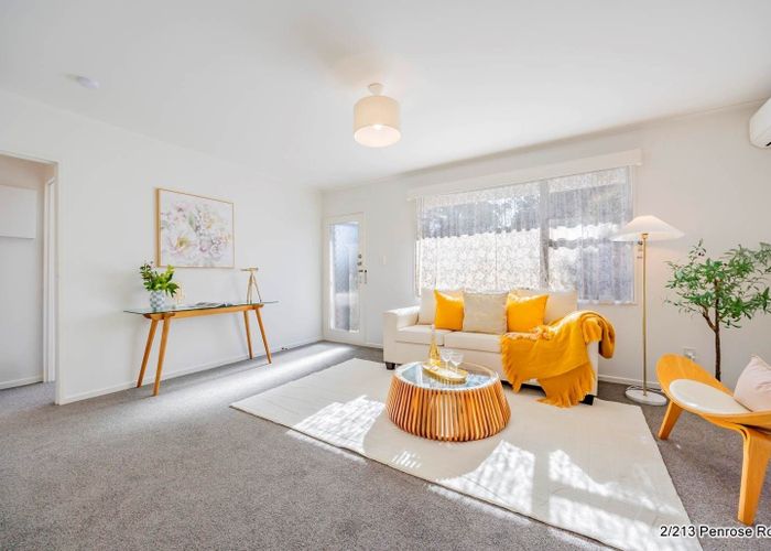  at 2/213 Penrose Road, Mount Wellington, Auckland City, Auckland