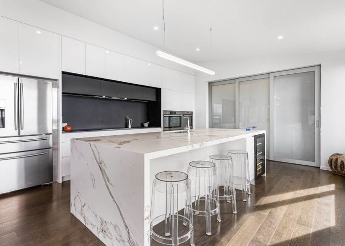  at 8 Saran Place, Hillsborough, Auckland City, Auckland