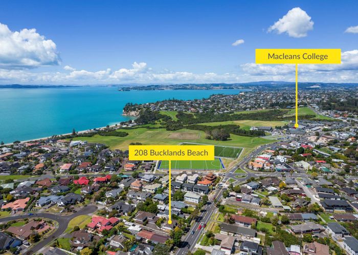  at 2/208 Bucklands Beach Road, Bucklands Beach, Auckland