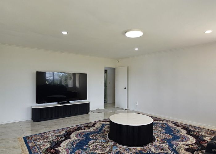 at 28 Robert Ross Place, Clendon Park, Auckland
