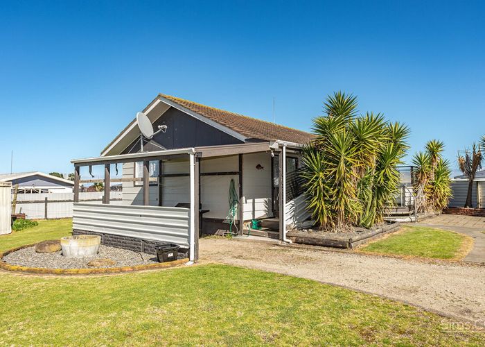  at 38 Tongariro Street, Castlecliff, Whanganui, Manawatu / Whanganui
