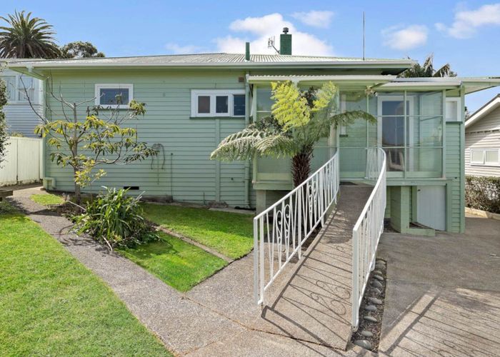  at 10 Newhaven Street, Ellerslie, Auckland City, Auckland