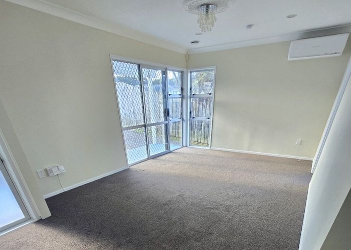  at 52 Shifnal Drive, Randwick Park, Manukau City, Auckland