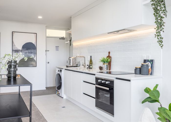  at 3Y/1 Wadier Place, Henderson, Auckland
