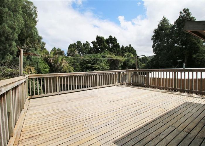  at 124 Woodlands Park Road, Titirangi, Waitakere City, Auckland