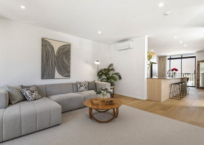  at 2 Amber Court, Stonefields, Auckland City, Auckland