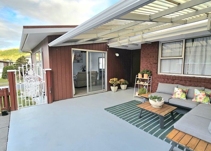  at 22 Rembrandt Avenue, Tawa, Wellington