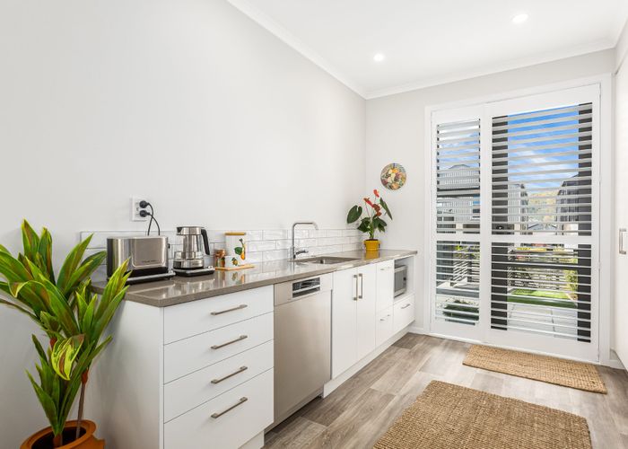  at 8 Tokitoki Way, Kenepuru, Porirua