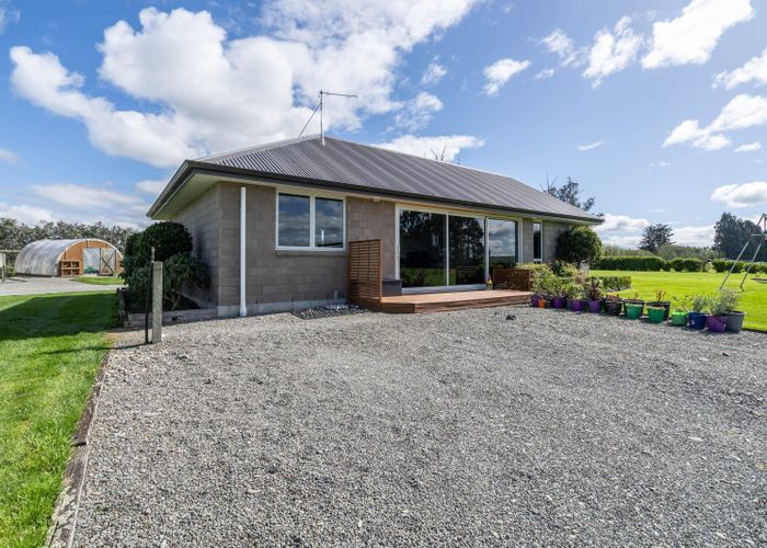  at 155 Crow Road, Thomsons Crossing, Winton