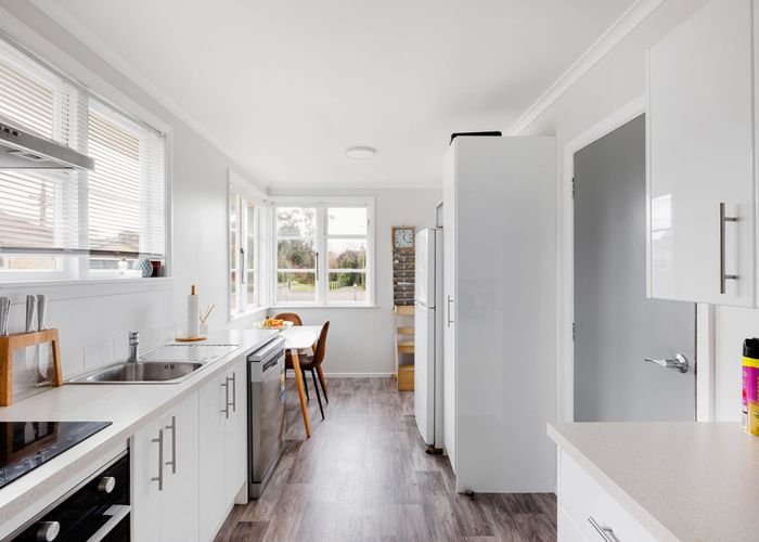  at 40 Pine Avenue, Bader, Hamilton