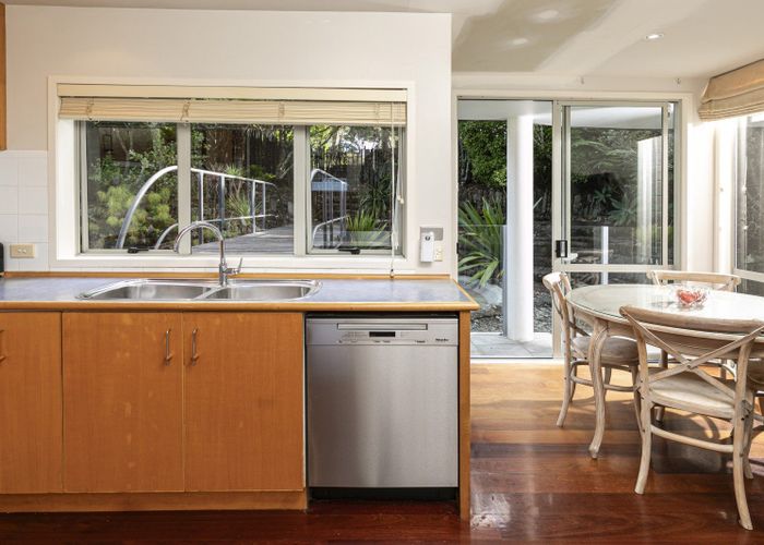  at 32 Te Araroa Drive, Paremoremo, Auckland