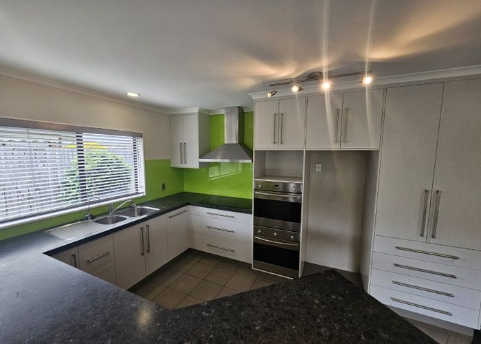  at 2/7 Edendale Road, Somerville, Manukau City, Auckland