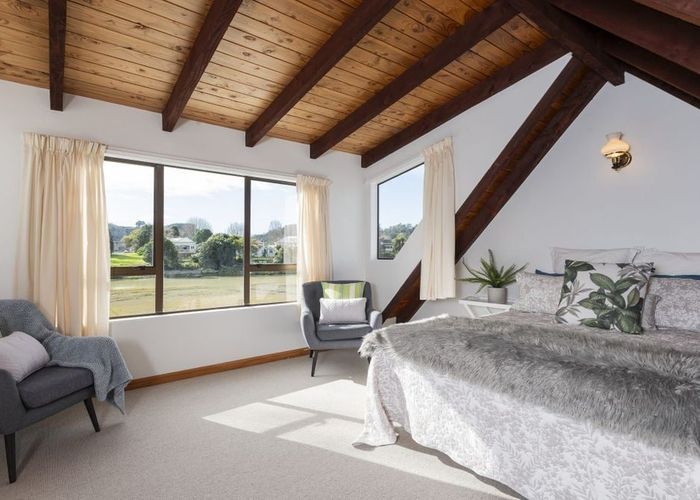  at 4 Cobden Street, Gisborne, Gisborne