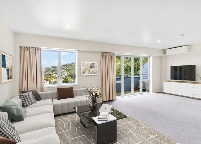  at 2/93A Kelburn Parade, Kelburn, Wellington