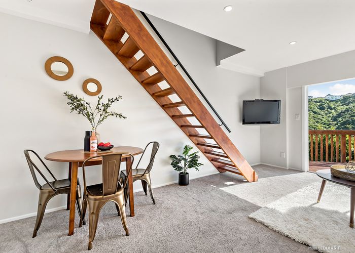  at 2/49 Mandalay Terrace, Khandallah, Wellington