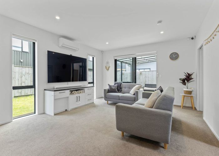  at 5 Parkmore Drive, Papakura, Papakura, Auckland