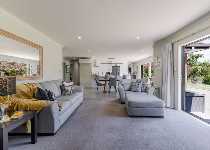  at 17 Cemetery Road, Sanson, Manawatu, Manawatu / Whanganui