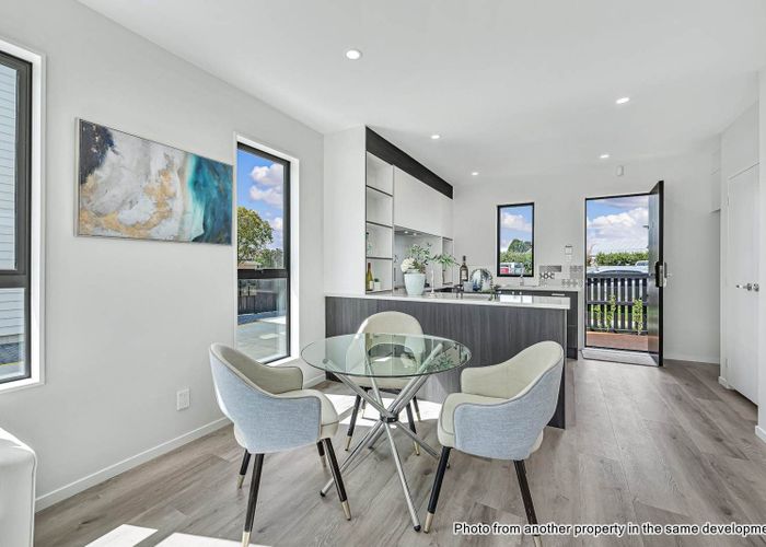  at 9/47 Beach Road, Te Atatu Peninsula, Waitakere City, Auckland
