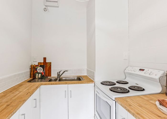  at 7 /25 Winchester Street , Merivale, Christchurch City, Canterbury