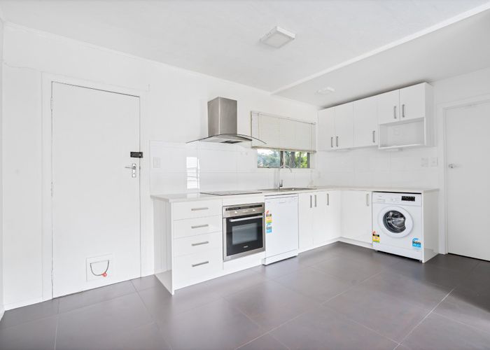  at 11/29 Fairview Road, Mount Eden, Auckland