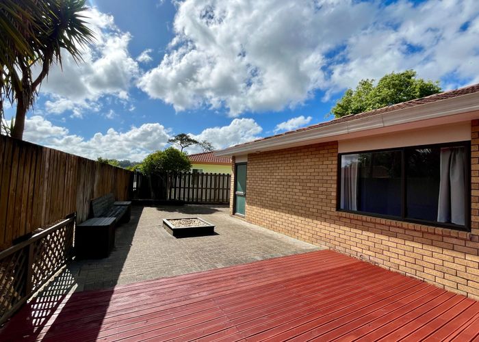  at 5 Oakhaven Place, Ranui, Auckland