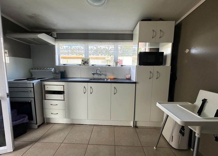  at 90b Reeves Road, Pakuranga Heights, Manukau City, Auckland