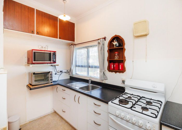  at 74 Shamrock Street, Takaro, Palmerston North, Manawatu / Whanganui
