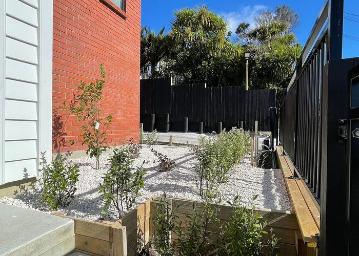  at 20B Roberton Road, Avondale, Auckland City, Auckland