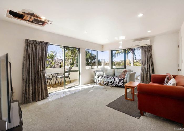  at 19 Lagoon Way, West Harbour, Waitakere City, Auckland