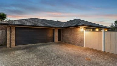  at 12A Kervil Avenue, Te Atatu Peninsula, Auckland